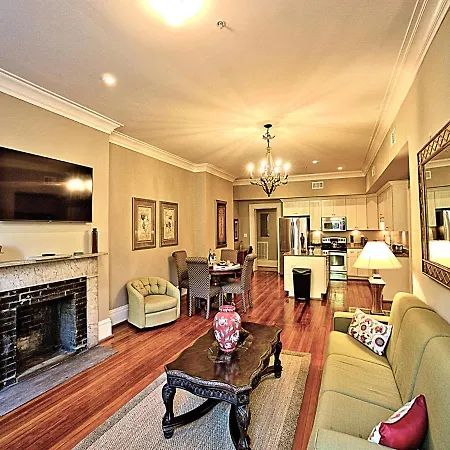 3 Bedroom Penthouse Blocks From The River-3